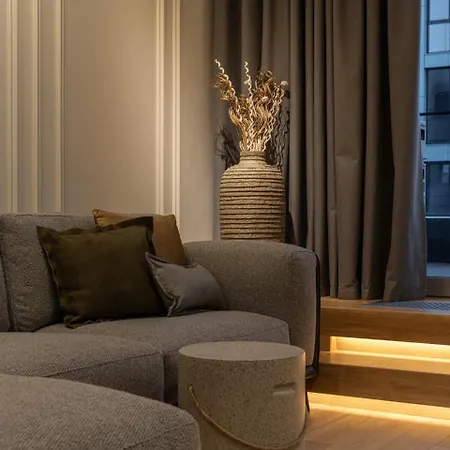 Heart Of City Luxury Hotel